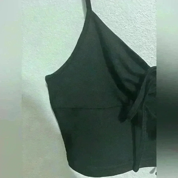 Black Tie-Front Crop Top - Picture 3 of 5